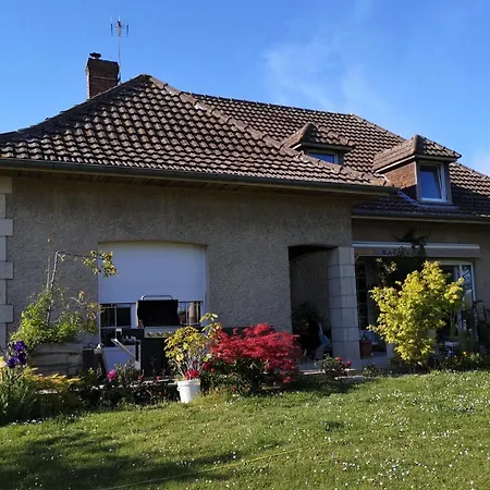 Chez Madame Loic Oda ve Kahvaltı
