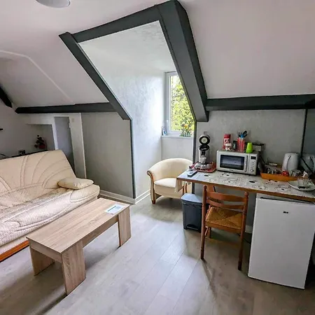Chez Madame Loic Fere-Champenoise
