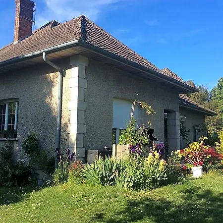 Chez Madame Loic Fere-Champenoise